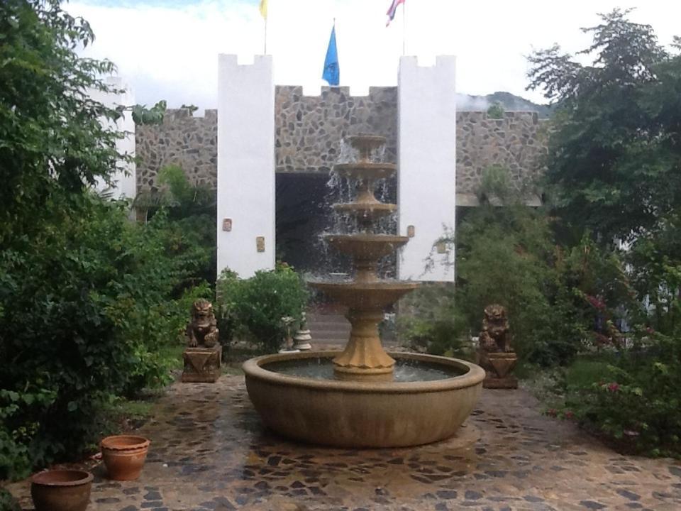 Thai Castle Resort Ban Thap Sila Exterior photo