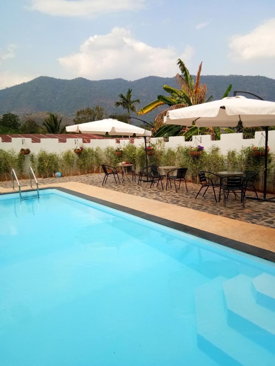 Thai Castle Resort Ban Thap Sila Exterior photo