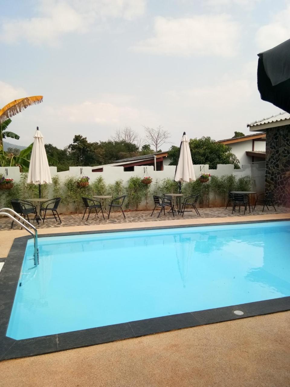 Thai Castle Resort Ban Thap Sila Exterior photo