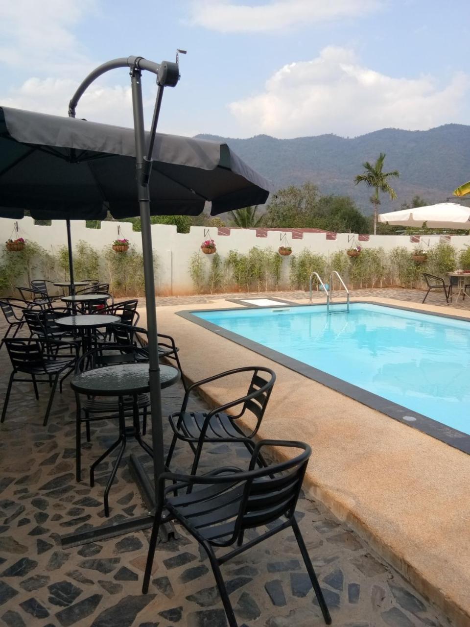 Thai Castle Resort Ban Thap Sila Exterior photo