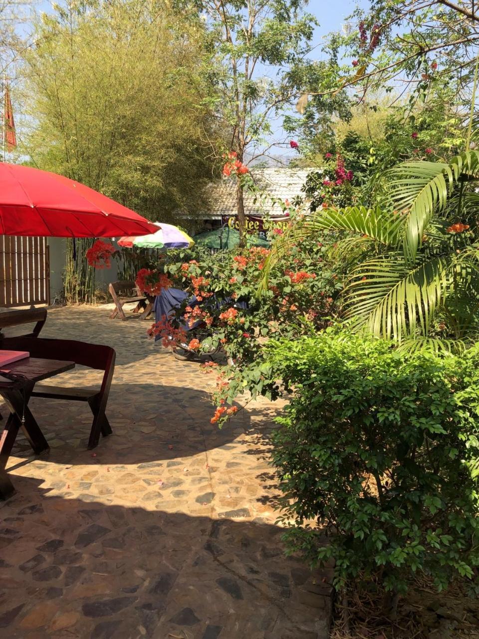 Thai Castle Resort Ban Thap Sila Exterior photo