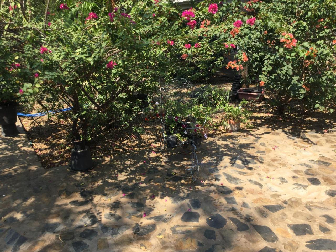 Thai Castle Resort Ban Thap Sila Exterior photo